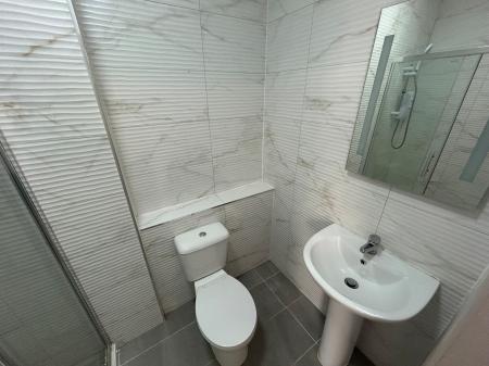 1 bedroom Flat to let in High Street, Staffordshire, Burton upon Trent, DE14
