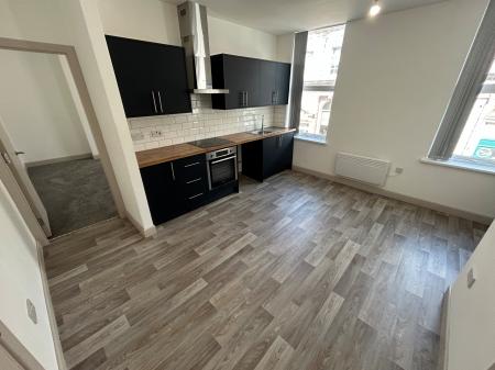 1 bedroom Flat to let in High Street, Staffordshire, Burton upon Trent, DE14