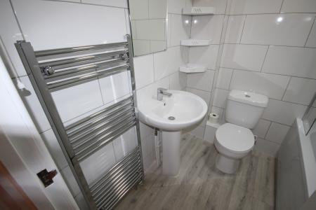 2 bedroom Terraced House to let in Wyggeston Street, Staffordshire, Burton upon Trent, DE13