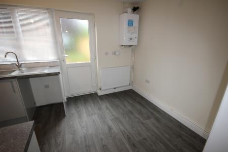 2 bedroom Terraced House to let in Wyggeston Street, Staffordshire, Burton upon Trent, DE13