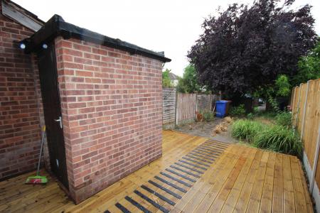 2 bedroom Terraced House to let in Wyggeston Street, Staffordshire, Burton upon Trent, DE13