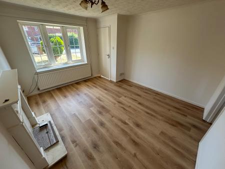 3 bedroom Semi-detached house to let in Stirling Rise, Burton Upon Trent, Stretton, DE13