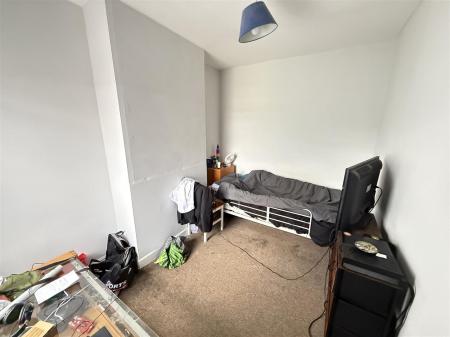 3 bedroom Terraced House for sale in Oak Street, Burton-On-Trent