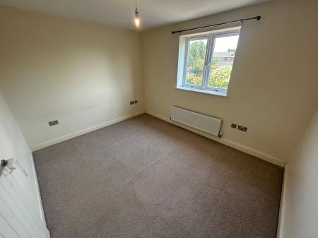 2 bedroom Town house to let in St Pauls Mews, Staffordshire, Burton upon Trent, DE14