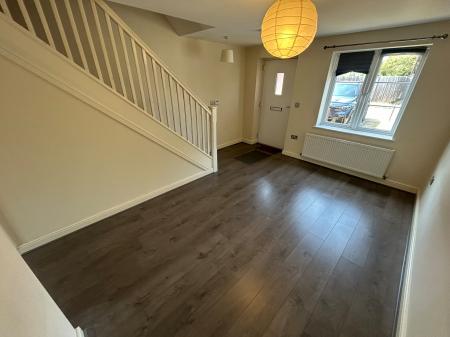 2 bedroom Town house to let in St Pauls Mews, Staffordshire, Burton upon Trent, DE14