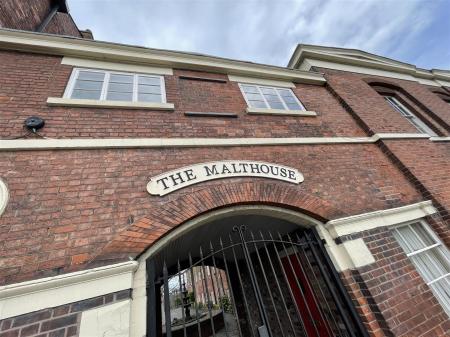 1 bedroom Duplex for sale in Horninglow Street, Burton-On-Trent