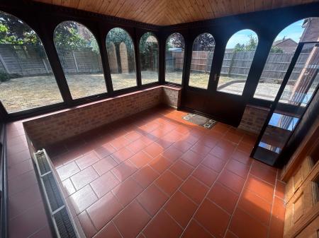 4 bedroom Detached house to let in Gleneagles Drive, Burton Upon Trent, Stretton, DE13
