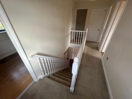 4 bedroom Detached house to let in Gleneagles Drive, Burton Upon Trent, Stretton, DE13