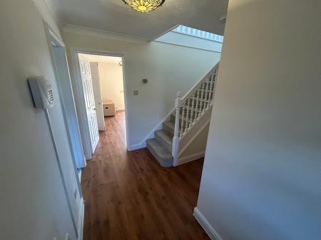 4 bedroom Detached house to let in Gleneagles Drive, Burton Upon Trent, Stretton, DE13