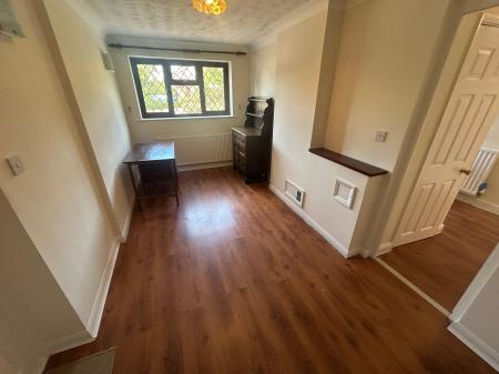4 bedroom Detached house to let in Gleneagles Drive, Burton Upon Trent, Stretton, DE13