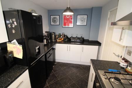 3 bedroom Semi-detached house to let in Frederick Street, Swadlincote, Woodville, DE11