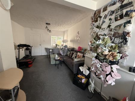 2 bedroom Terraced House for sale in Victoria Crescent, Burton-On-Trent