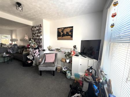 2 bedroom Terraced House for sale in Victoria Crescent, Burton-On-Trent