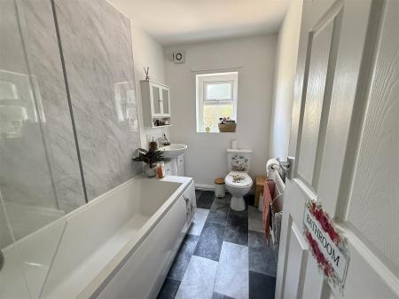 2 bedroom Terraced House for sale in Victoria Crescent, Burton-On-Trent