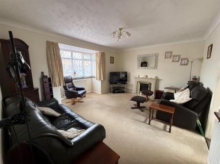 2 bedroom Detached bungalow for sale in Scropton Road, Hatton, Derby