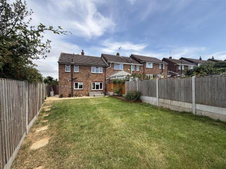 3 bedroom End of terrace house for sale in Brackenwood Road, Burton-On-Trent