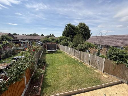 3 bedroom End of terrace house for sale in Brackenwood Road, Burton-On-Trent