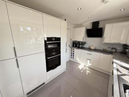 3 bedroom Semi-detached house for sale in Tennyson Road, Burton-On-Trent