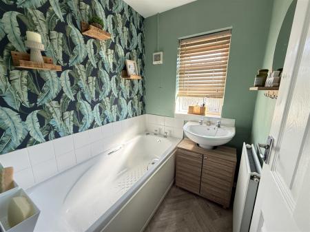 3 bedroom Semi-detached house for sale in Tennyson Road, Burton-On-Trent