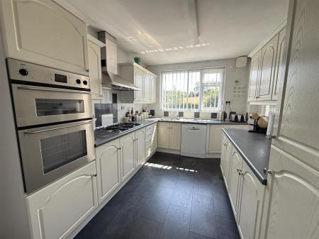 3 bedroom Detached house for sale in Forest Road, Outwoods, Burton-On-Trent
