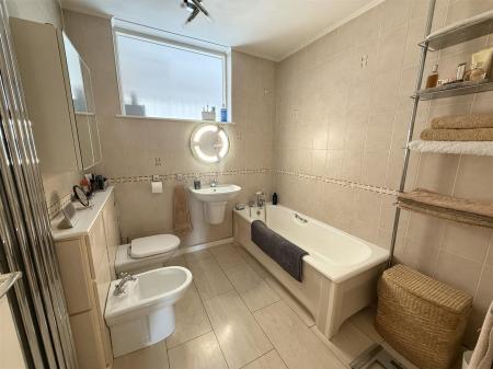 3 bedroom Detached house for sale in Forest Road, Outwoods, Burton-On-Trent
