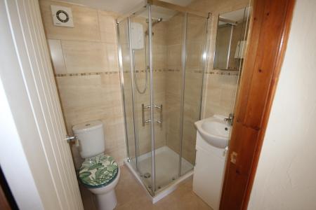1 bedroom Flat to let in Dallow Street, Staffordshire, Burton upon Trent, DE14