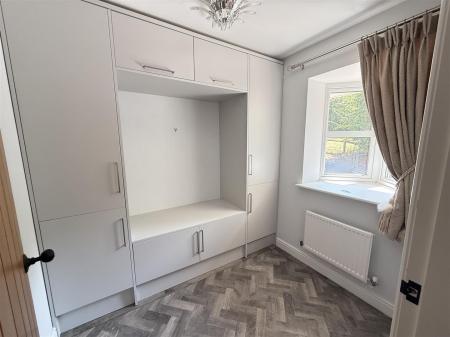 4 bedroom Detached house for sale in Oak Close, Castle Gresley, Swadlincote