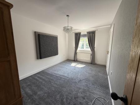 4 bedroom Detached house for sale in Oak Close, Castle Gresley, Swadlincote