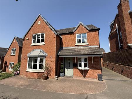Oak Close, Castle Gresley, Swadlincote