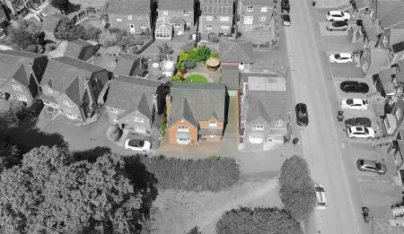 4 bedroom Detached house for sale in Oak Close, Castle Gresley