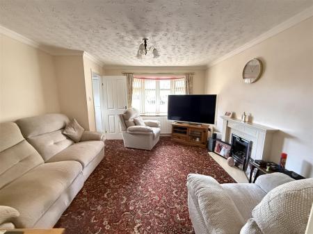 3 bedroom Detached house for sale in Woodmans Croft, Hatton, Derby