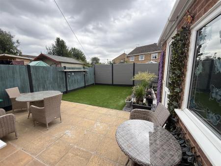 3 bedroom Detached house for sale in Woodmans Croft, Hatton, Derby
