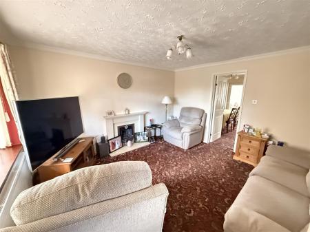3 bedroom Detached house for sale in Woodmans Croft, Hatton, Derby
