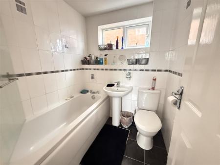 3 bedroom Detached house for sale in Woodmans Croft, Hatton, Derby
