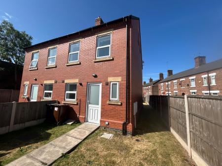 3 bedroom House to let in Bass Cottages, Burton upon Trent, DE14