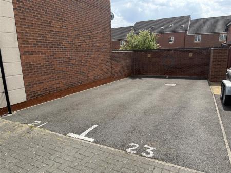 2 bedroom Duplex for sale in Jeque Place, Burton-On-Trent