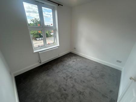 2 bedroom Flat to let in Ashby Road, Staffordshire, Burton upon Trent, DE15