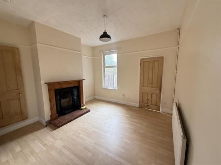 3 bedroom Terraced House for sale in Hill Street, Burton-On-Trent