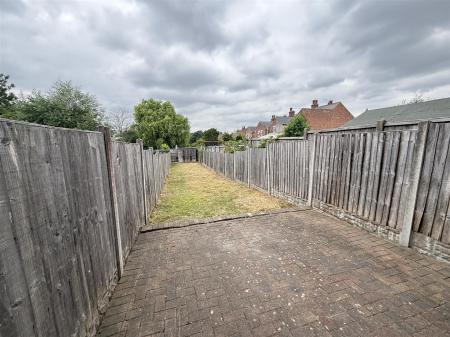 3 bedroom Terraced House for sale in Hill Street, Burton-On-Trent