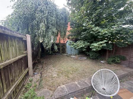 3 bedroom Town house for sale in Blythfield, Burton-On-Trent