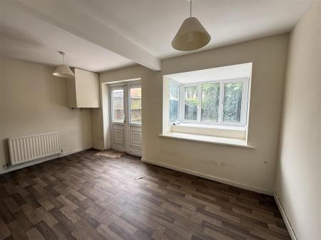 3 bedroom Town house for sale in Blythfield, Burton-On-Trent