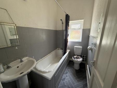 2 bedroom Terraced House for sale in Victoria Crescent, Burton-On-Trent