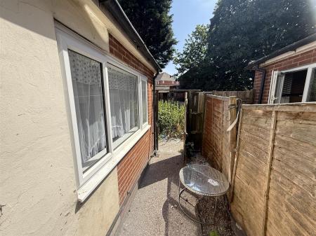 2 bedroom Terraced House for sale in Victoria Crescent, Burton-On-Trent