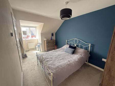 3 bedroom Town house for sale in Upton Drive, Burton-On-Trent