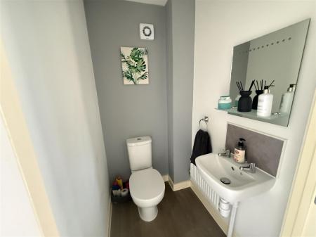 3 bedroom Town house for sale in Upton Drive, Burton-On-Trent