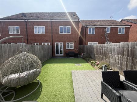 3 bedroom Town house for sale in Upton Drive, Burton-On-Trent
