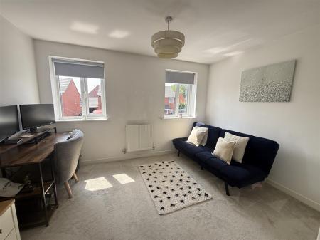 3 bedroom Town house for sale in Upton Drive, Burton-On-Trent