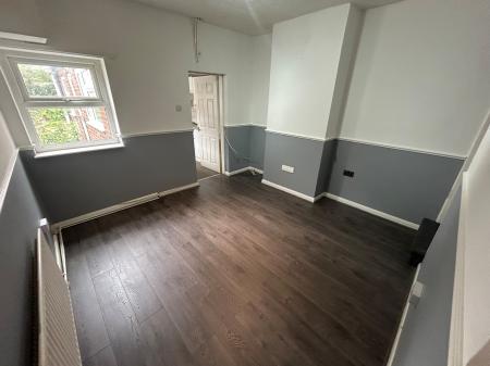 3 bedroom Terraced House to let in Craven Street, Staffordshire, Burton upon Trent, DE13
