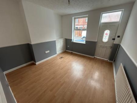 3 bedroom Terraced House to let in Craven Street, Staffordshire, Burton upon Trent, DE13