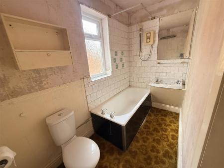 3 bedroom Terraced House for sale in Anglesey Road, Burton-On-Trent